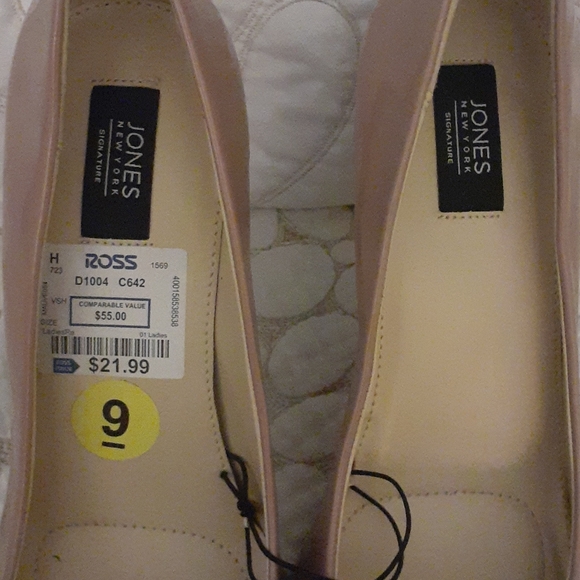 Jones New York heels size 9 - Picture 6 of 8